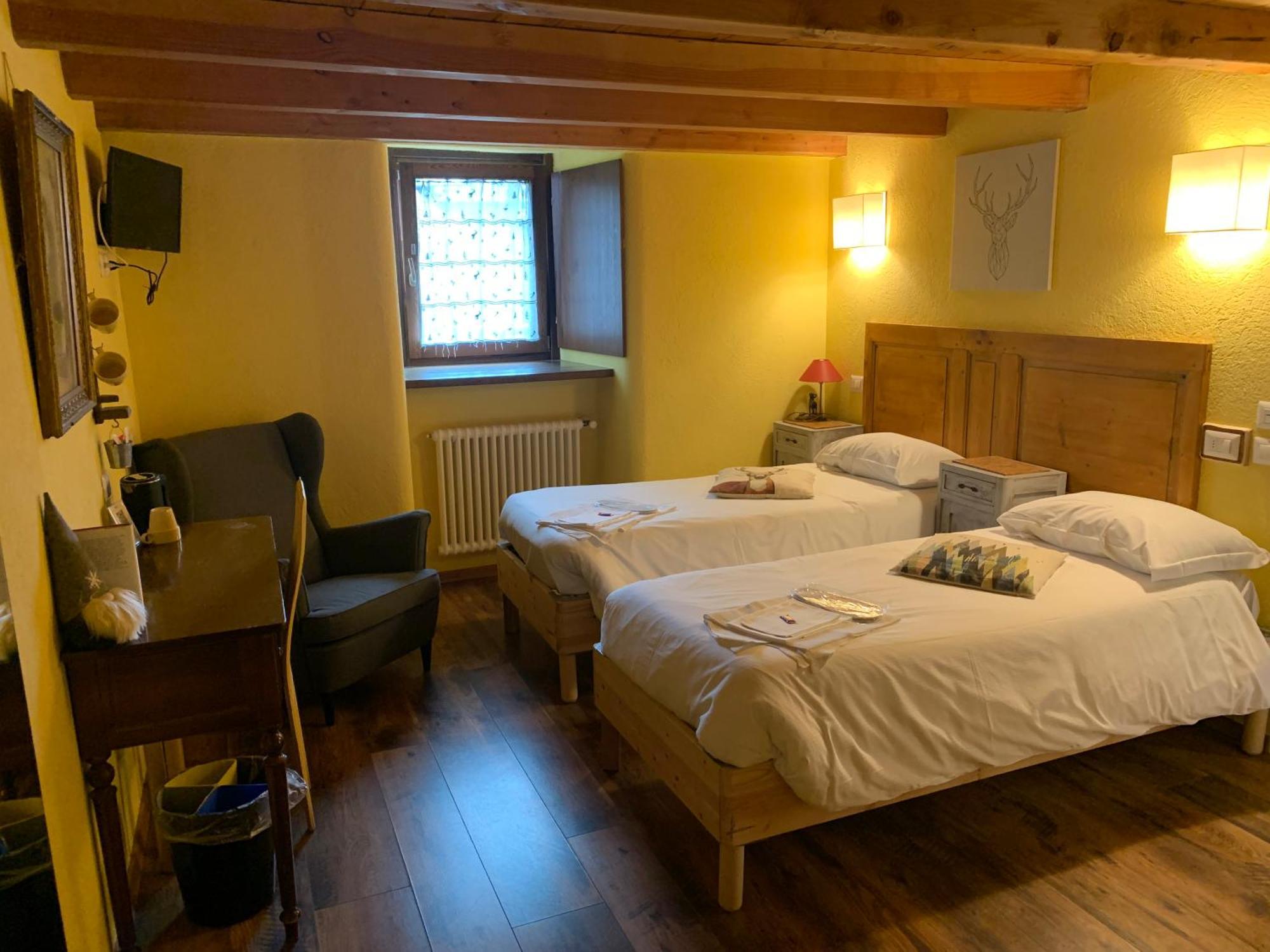 Rifugio Lilla Bed and Breakfast La Thuile Eksteriør billede